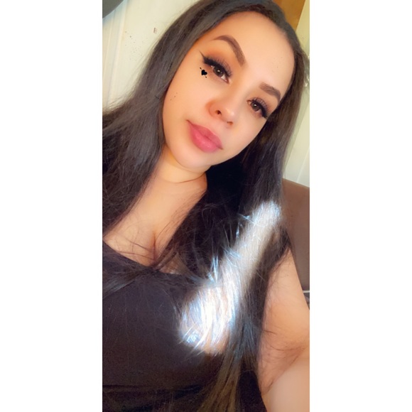 Meet your Posher, Angelina - Picture 1 of 1